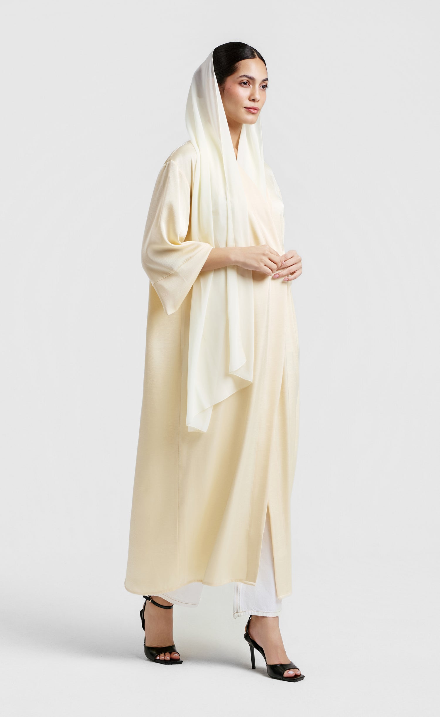 Essential Abaya - Cream