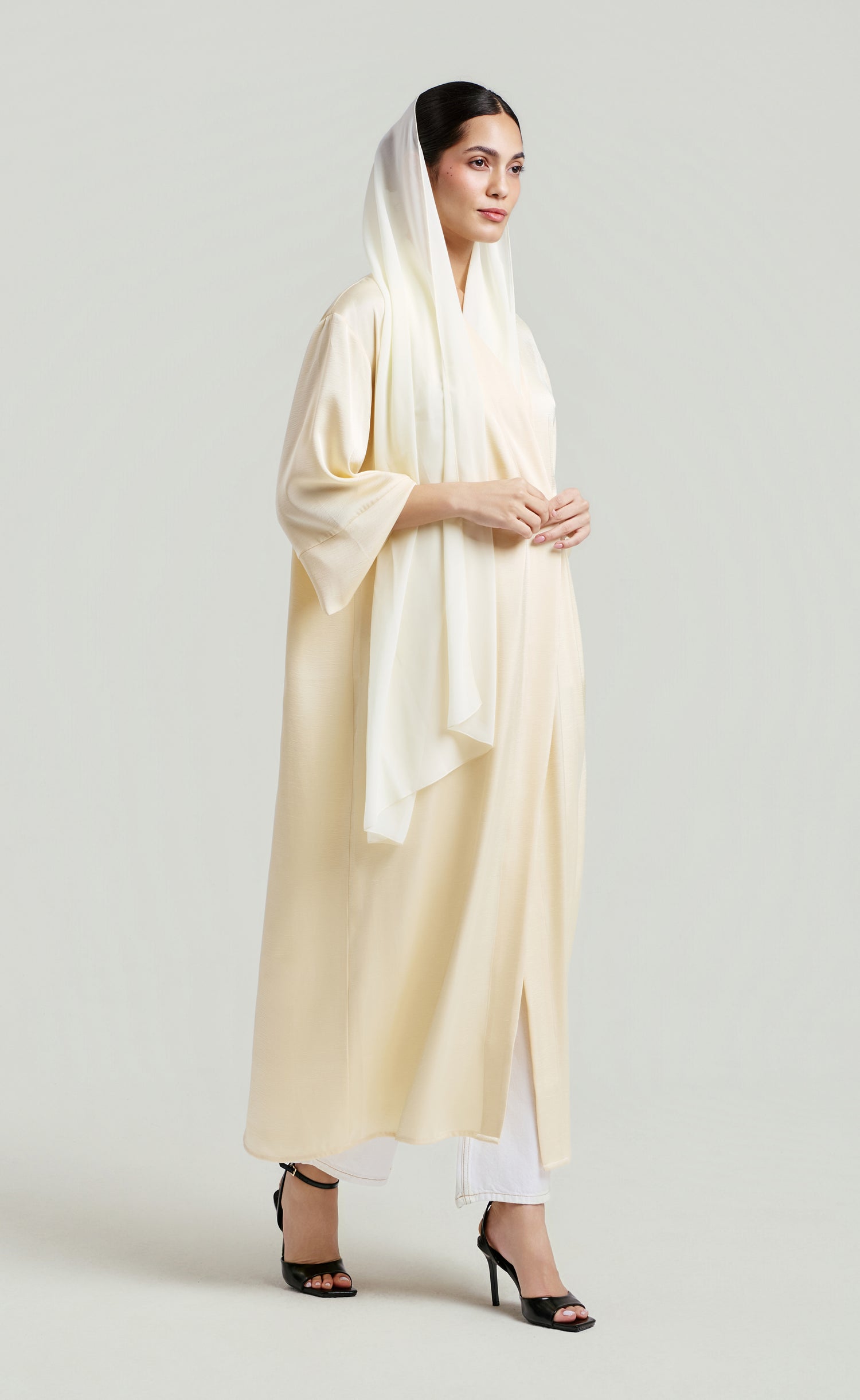 Essential Abaya - Cream