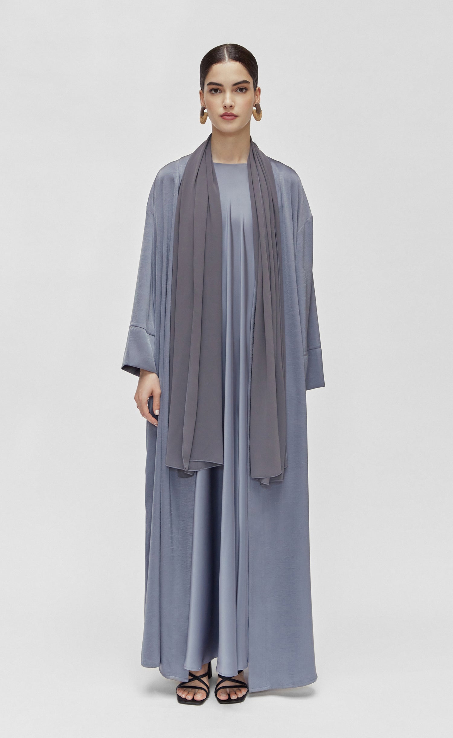 Essential Abaya - Grey