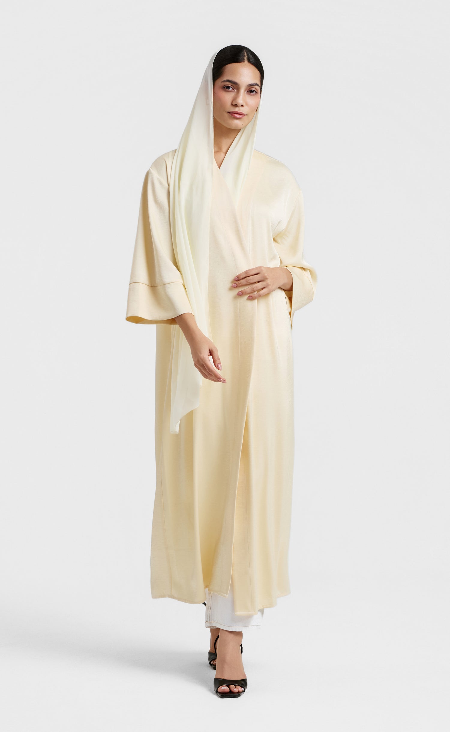 Essential Abaya - Cream