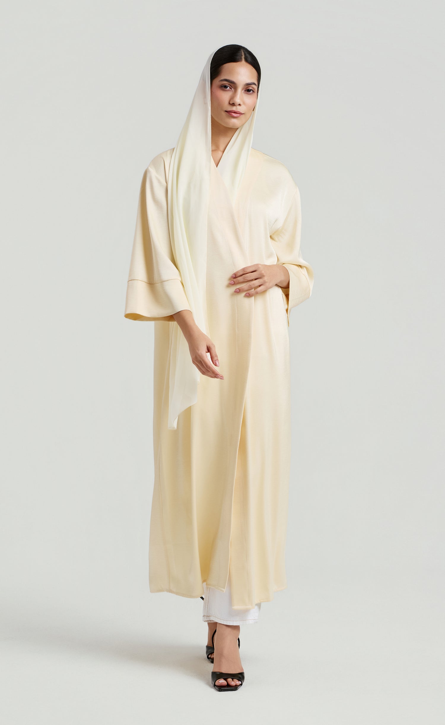 Essential Abaya - Cream